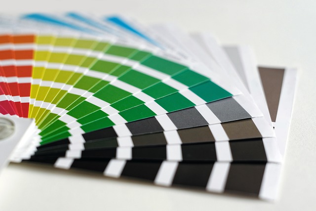 CMYK barvy ve vizuálním marketingu: Jak je správně používat