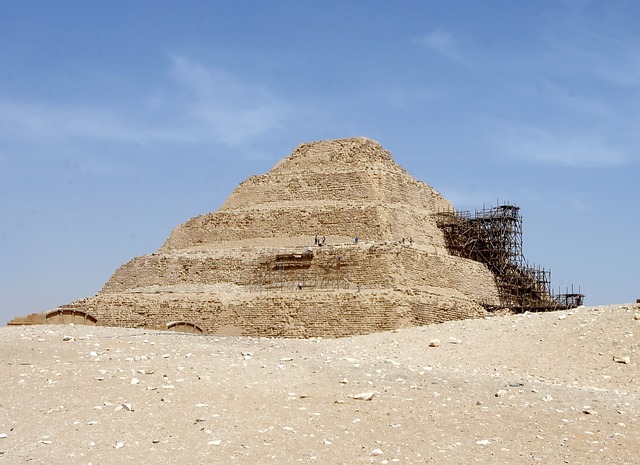 1. Neodolatelná atmosféra Sakkáry - Serapeaum:‍ Kudy za​ tajemstvím starověkého Egypta