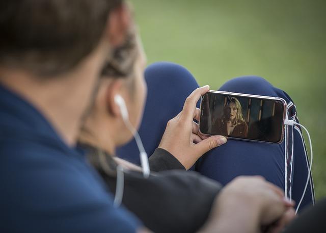 Vliv YouTube: Jak tato video platforma ovlivňuje kulturu, vzdělávání a podnikání